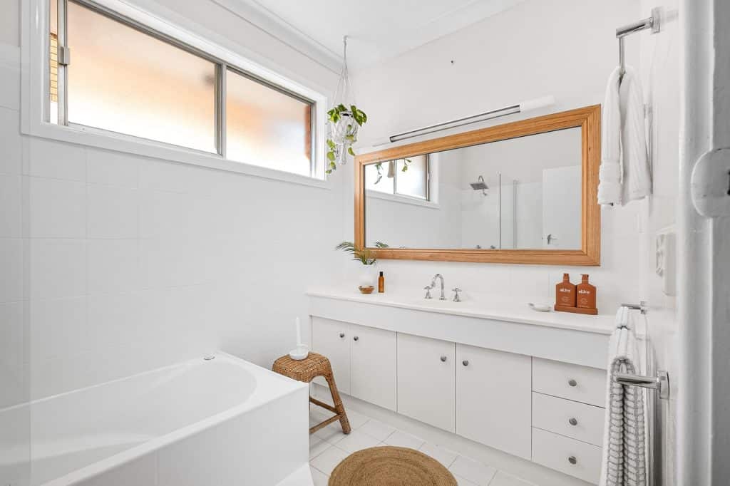 Installer une verrière pour séparer sa douche