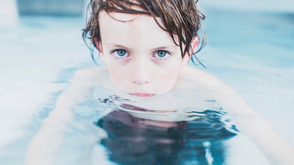 Piscine creusée ou piscine hors sol ? Nos conseils avisés