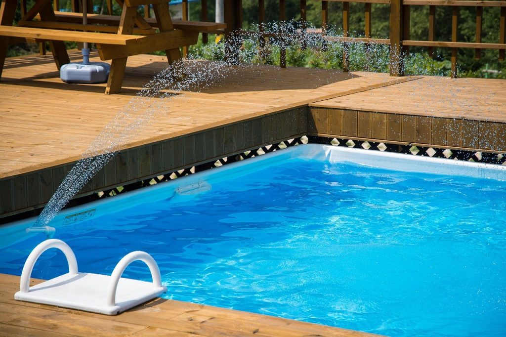 Pourquoi choisir une piscine coque
