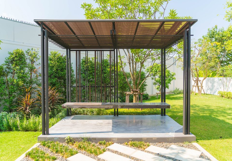 Les avantages d'une pergola bioclimatique chez vous
