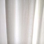 Comment bien choisir un rideau tamisant pour illuminer son intérieur