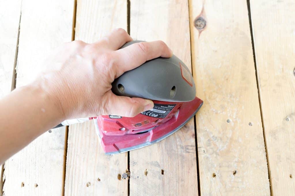 Préparer et entretenir sa terrasse en palettes