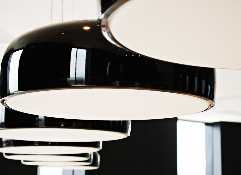 Peut-on concilier innovation et tradition dans le luminaire design