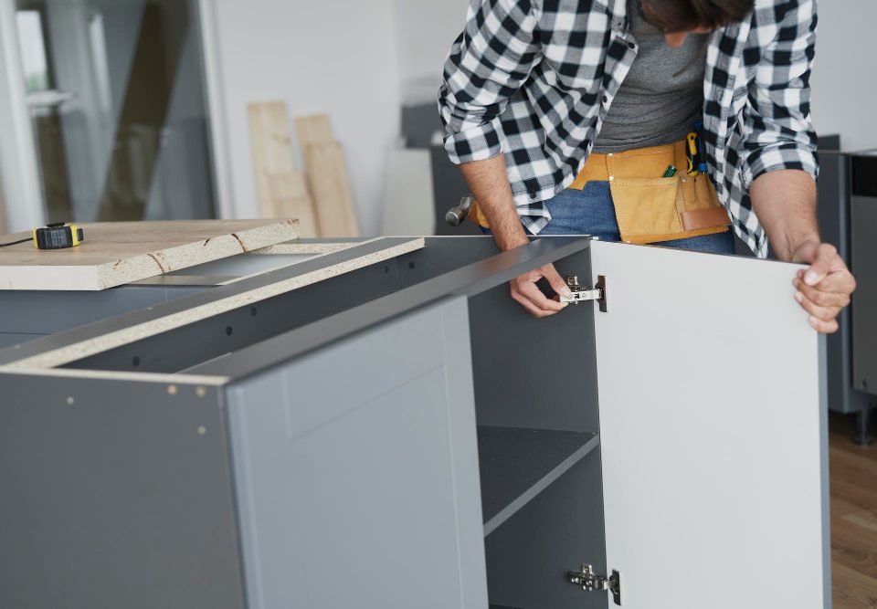 Comment choisir le spécialiste idéal pour des meubles sur mesure