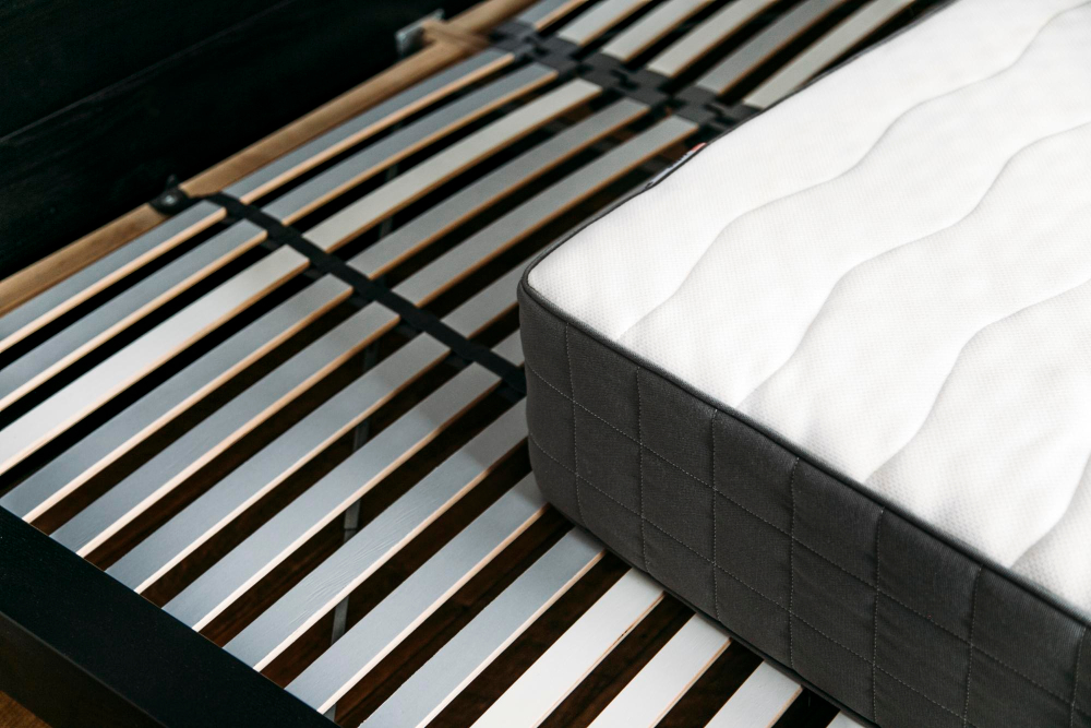 Comment un sommier à lattes facilite-t-il l’entretien et assure-t-il une longue durée de vie