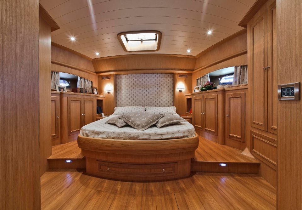 Découvrir les lits électriques dans une maison en boi