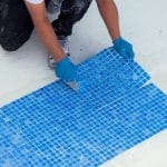 Peut-on carreler une piscine en bloc polystyrène