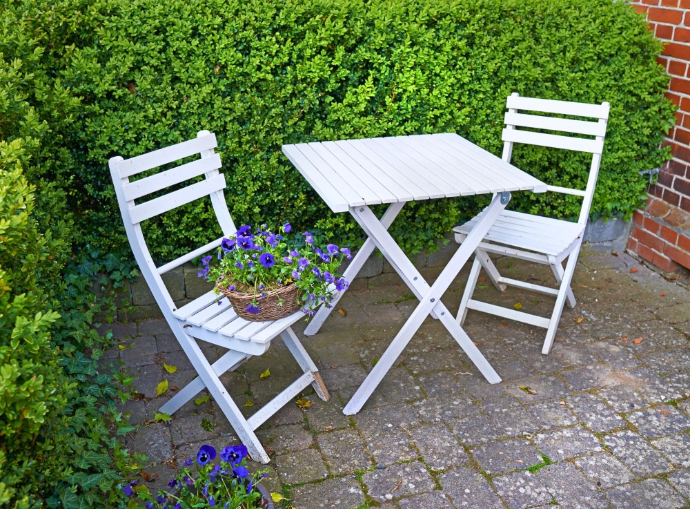 Un bon matériau ne suffit pas si la structure de la chaise manque de solidité