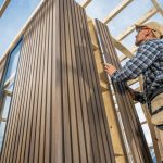 Quelles étapes suivre pour poser un bardage en bois vertical